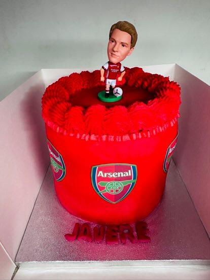 Odegaard Arsenal Champions League Cake Topper Set